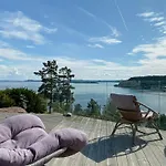 With Unique Panoramic Views Close To The Sea Casa vacanze