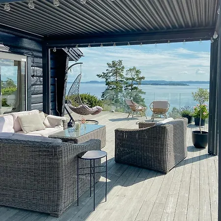 With Unique Panoramic Views Close To The Sea Casa vacanze